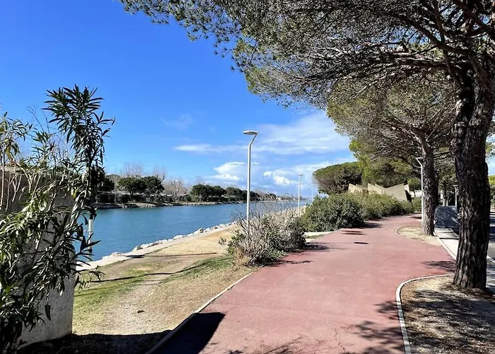 Appartement Joli - Port Camargue - Sud
